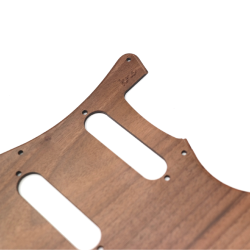 Ceviz Ağacı Custom Pickguard - Knc Picks