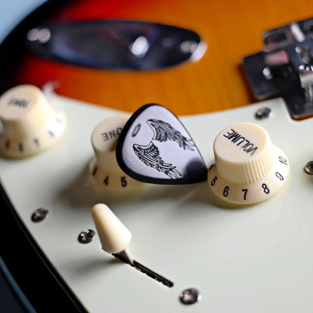 Melek Kanatları Logolu Abanoz Ağacı Pena - Knc Picks