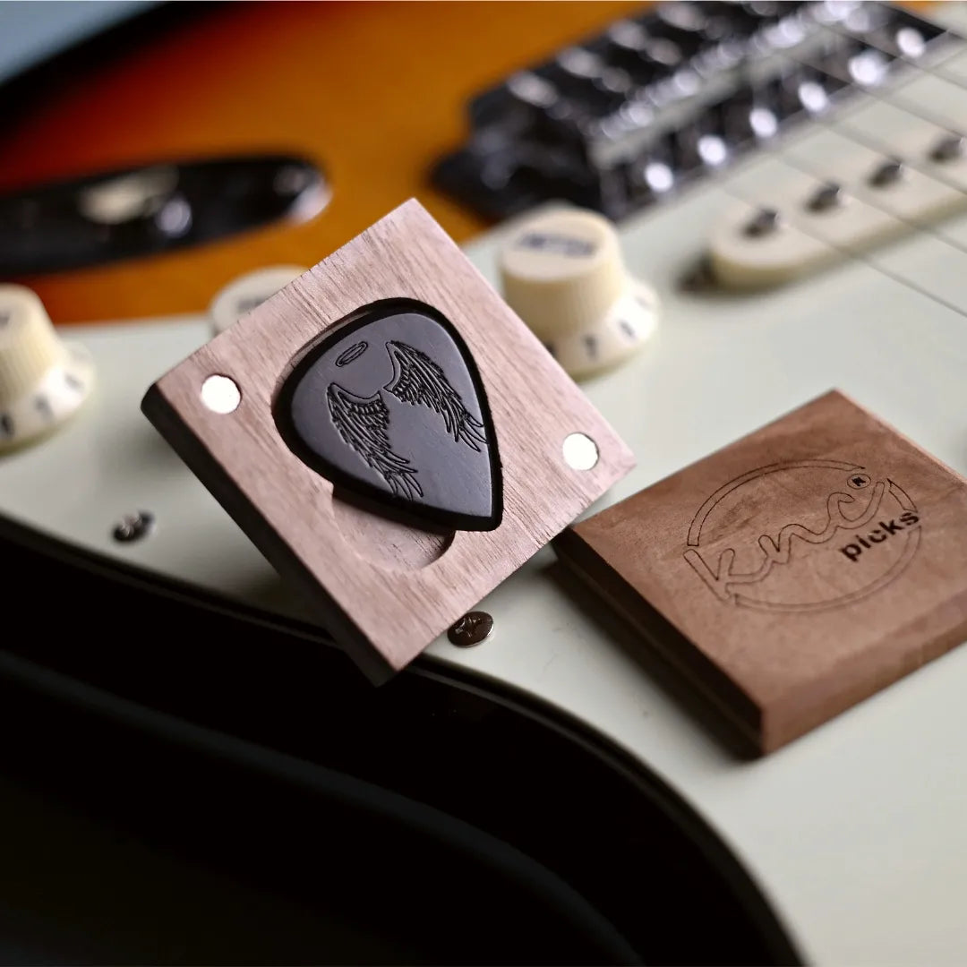 Melek Kanatları Logolu Abanoz Ağacı Pena - Knc Picks